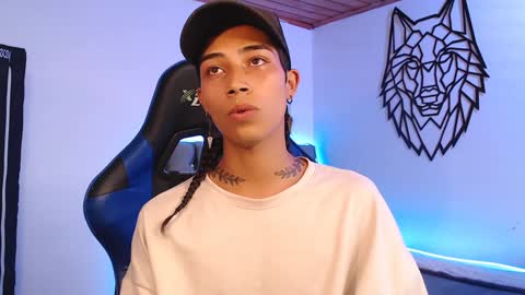 Cris online show from December 4, 5:49 pm