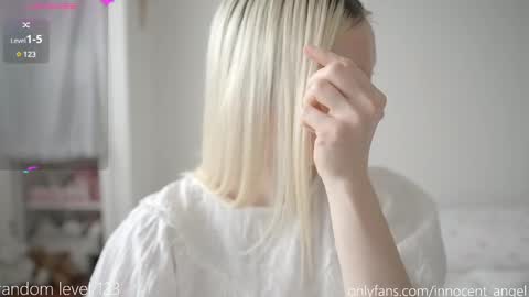 Snapshot of pureangeldolores chatting on March 2, 11:18 am i dont do shows for free. watching here silently and waiting for me to start showing you something for free is useless online show from March 2, 11:18 am