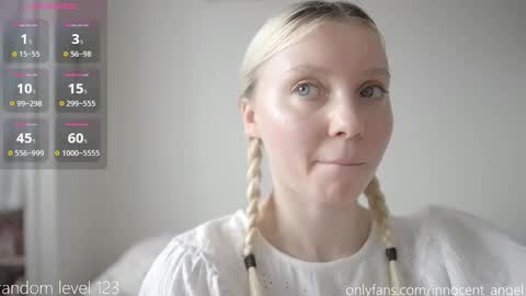 Snapshot of pureangeldolores chatting on February 26, 11:21 am i dont do shows for free. watching here silently and waiting for me to start showing you something for free is useless online show from February 26, 11:21 am