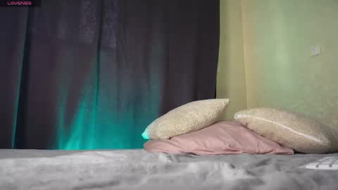 puredesire_ online show from May 31, 3:11 pm