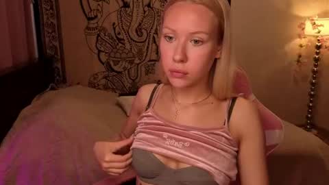 Megan online show from June 18, 8:53 am
