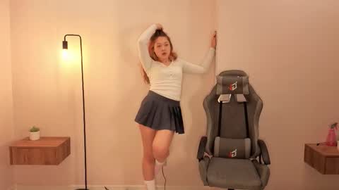 pussy_pikmi online show from December 16, 1:39 pm