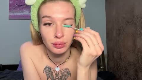 Lina online show from September 22, 4:44 pm