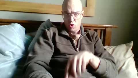 q2phq2ph online show from April 5, 8:39 pm