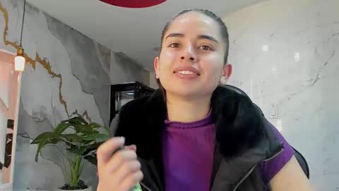 Qetsyah online show from February 7, 1:47 pm