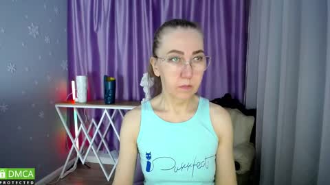 Snapshot of queen_a_n_i chatting on February 19, 8:22 am A N I  Ill be here on December 1st online show from February 19, 8:22 am