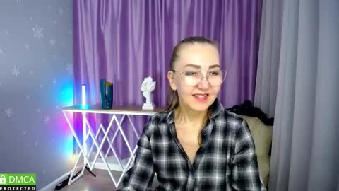 Snapshot of queen_a_n_i chatting on September 28, 2:48 pm A N I  Ill be here on December 1st online show from September 28, 2:48 pm