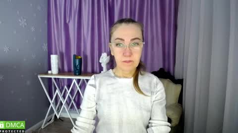 Snapshot of queen_a_n_i chatting on January 23, 7:54 am A N I  Ill be here on December 1st online show from January 23, 7:54 am