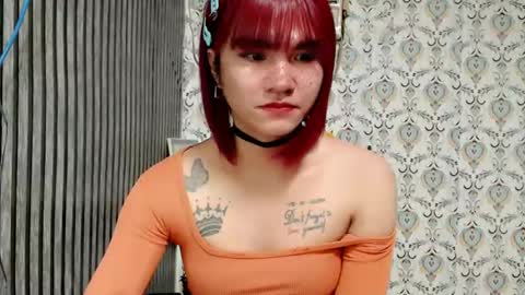 Snapshot of queen_elicktra chatting on February 21, 3:43 pm JOY online show from February 21, 3:43 pm