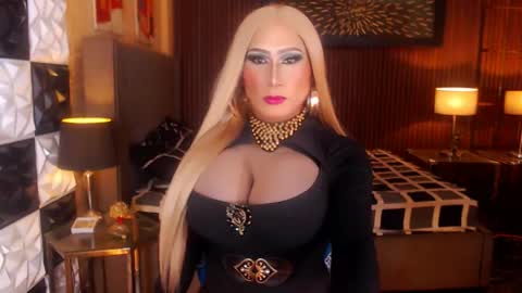 queen_horsecock online show from May 3, 8:31 am