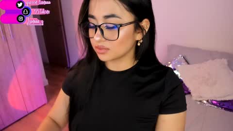 Snapshot of queen_liana chatting on January 10, 5:26 am Liana online show from January 10, 5:26 am