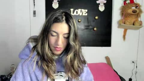 queen_natttyy online show from December 9, 6:01 am