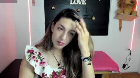 queen_natttyy online show from December 24, 4:33 am
