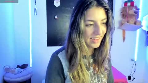 queen_natttyy online show from January 3, 6:55 am