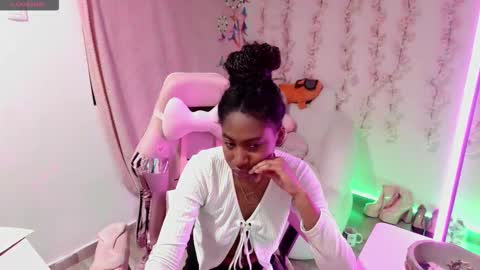   online show from December 22, 12:01 pm