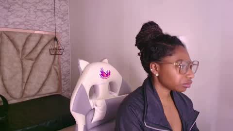   online show from November 29, 12:02 pm