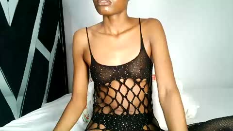 queen_sashavixen online show from June 29, 4:42 am