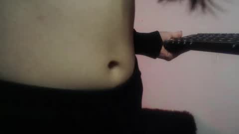 queenbyte_18 online show from January 8, 4:07 am