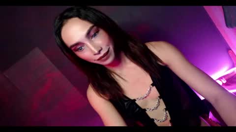 just call me QUEEN and ill be there online show from April 23, 5:47 pm