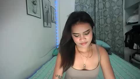 Snapshot of queenliyahxx chatting on October 11, 5:05 pm liyaaahhhh here online show from October 11, 5:05 pm