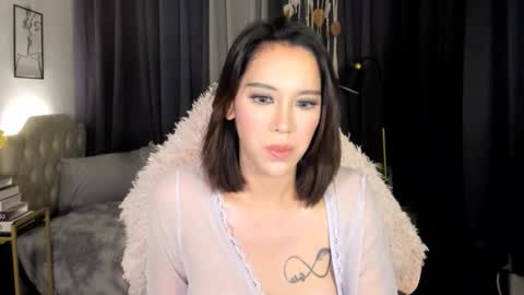 Snapshot of queenlustalmighty chatting on October 27, 6:52 pm queenlustalmighty online show from October 27, 6:52 pm