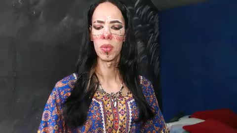 Snapshot of queenmaria23cm chatting on October 29, 5:47 pm queenmaria23cm online show from October 29, 5:47 pm