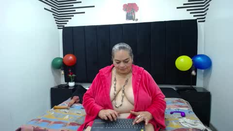 VickyBoobss online show from November 11, 8:55 pm