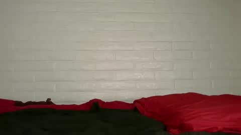 queenofmen33 online show from March 11, 9:34 am