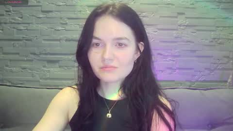 QueenOfModels online show from May 1, 3:17 pm
