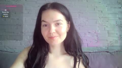 QueenOfModels online show from May 5, 4:41 am