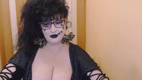 queenofsin online show from October 31, 9:48 pm