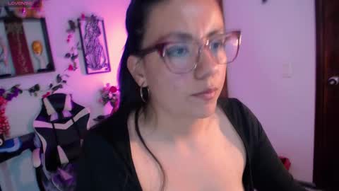 queenrose94 online show from February 11, 1:48 pm