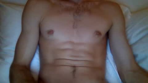 Snapshot of quiii1103 chatting on October 26, 2:12 am quiii1103 online show from October 26, 2:12 am