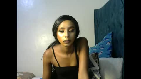 quin_z online show from October 4, 10:51 pm