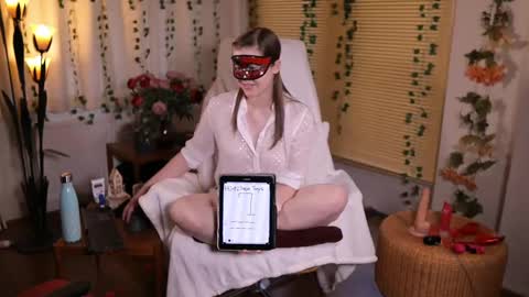 QuinnMonroe online show from February 25, 4:14 pm