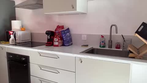 Quinnyelena online show from October 8, 8:53 am