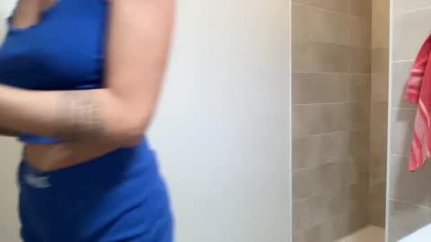 Quinnyelena online show from February 7, 6:56 pm