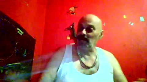 qwertyuiop22348015 online show from March 8, 5:06 pm