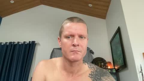 rabbit_eyes69 online show from January 6, 2:48 am