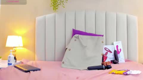 Rachel Donnelly online show from March 15, 2:49 am