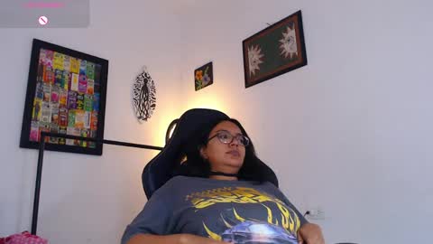 rachell_420 online show from May 11, 2:45 pm