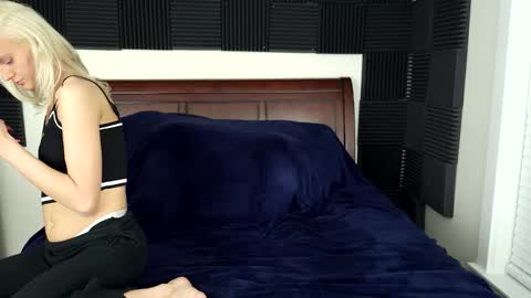 Rachel Price online show from January 10, 3:01 am