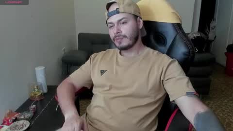 ragnar_lothbrok77 online show from March 26, 4:07 am