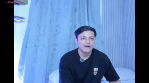 raiderandroxie1 online show from March 6, 11:37 pm