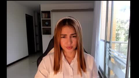 Snapshot of rainbow_jenny chatting on September 14, 8:54 pm Jennyindependent model . online show from September 14, 8:54 pm