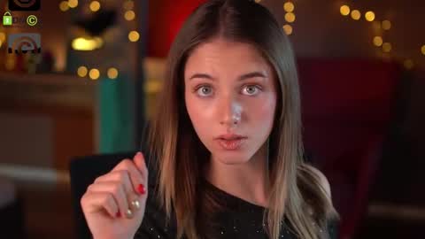 Raisa online show from December 21, 8:04 pm