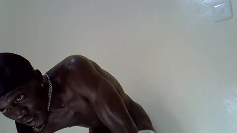 Snapshot of rakeem_1_ chatting on February 23, 1:21 pm rakeem 1  online show from February 23, 1:21 pm