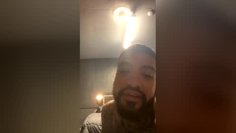 ralerios22 online show from May 7, 11:17 am
