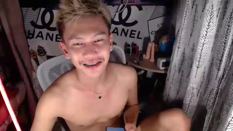 ralfhuge24 online show from April 19, 7:05 pm