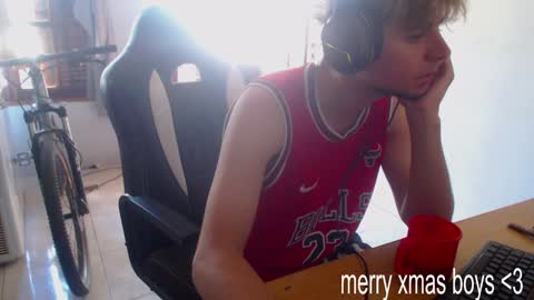 Ramiro online show from December 28, 12:45 pm